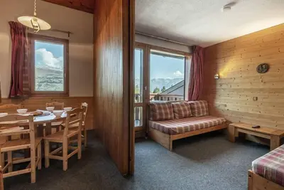 Image de À 50m des pistes de ski, 3ème étage, balcon, télévision, casier à ski, 39m², Montchavin La Plagne