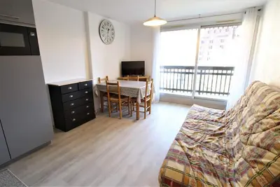 Image de 100m des commerces, 4ème étage, casier à ski, 25m², Serre Chevalier