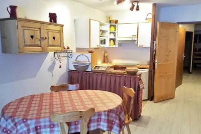 Image de Pied des pistes de ski, 2ème étage, balcon, télévision, casier à ski, 51m², La Tania