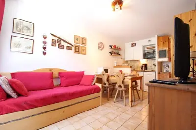 Image de À 10m des pistes de ski, 1er étage, balcon, télévision, casier à ski, 25m², Val Cenis