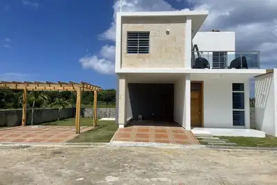 Image de 3 minutes from the beach! Newly built Villa with pool