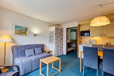 Image de 300m du centre station, 4ème étage, balcon, télévision, casier à ski, 25m², Flaine