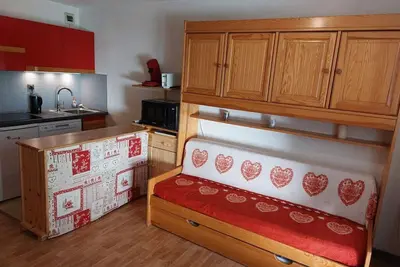 Image de À 350m des remontées, 2ème étage, terrasse, parking, télévision, casier à ski, 25m², Valloire