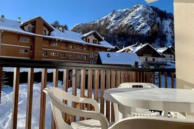 Image de À 220m des pistes de ski, 1er étage, balcon, parking, télévision, casier à ski, 34m², Valloire