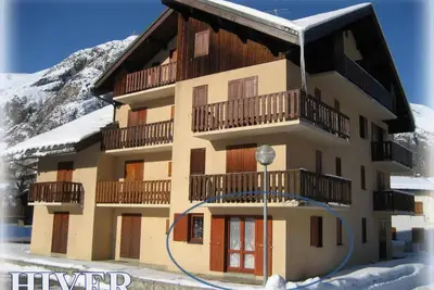 Image de À 300m des pistes de ski, 2ème étage, terrasse, télévision, casier à ski, 29m², Valloire