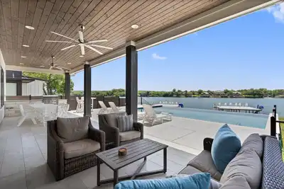 Image de Waterhouse at Lake Lbj Residence Ii, 6 King Bedrooms|  Pool, Spa, Boat & Pwc Lift, Slide