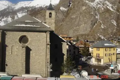 Image de À 140m des pistes de ski, 2ème étage, télévision, casier à ski, 24m², Valloire