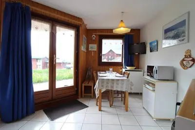 Image de À 100m des pistes de ski, étage -1, terrasse, télévision, casier à ski, 25m², Val Cenis