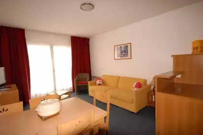 Image de 20m du centre station, 1er étage, vue pistes de ski, remise en forme, piscine, sauna, télévision