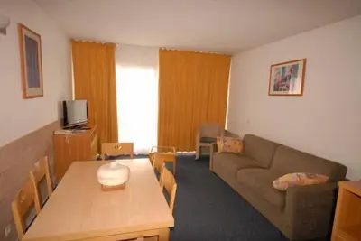 Image de 20m du centre station, 1er étage, vue pistes de ski, remise en forme, piscine, sauna, télévision