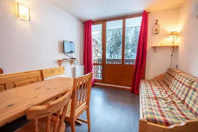 Image de Wifi, à 20m des pistes de ski, 2ème étage, vue montagne/pistes de ski, balcon, télévision