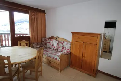 Image de À 100m des pistes de ski, 1er étage, balcon, télévision, casier à ski, 21m², Val Cenis