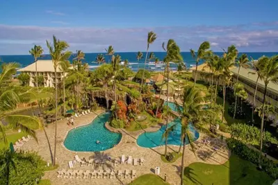 Image de Beautiful Oceanfront Resort With Walk Out Lanai to the 4 Resort Pools and Beach