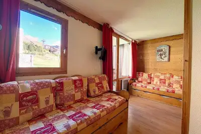 Image de 4ème étage, balcon, télévision, 26m², Les Menuires