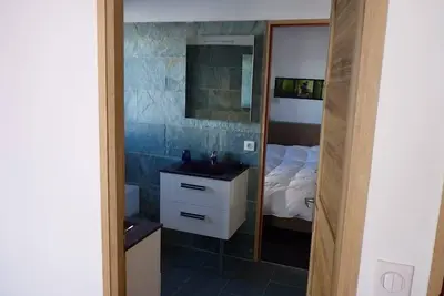 Image de 200m des commerces, 3ème étage, balcon, parking, télévision, 76m², Isola 2000