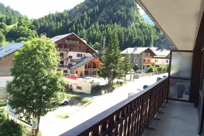 Image de 2ème étage, vue montagne, balcon, parking, casier à ski, 39m², Valloire
