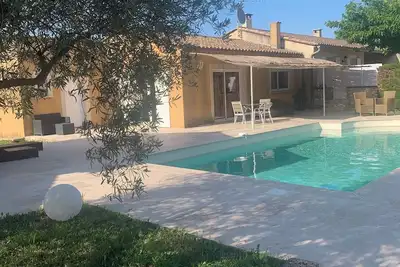 Image de Mini Villa à Aiguèze avec piscine privée et vue sur le village