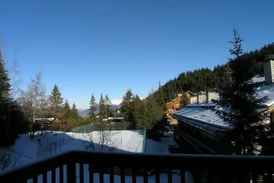 Image de À 20m des pistes de ski, 1er étage, balcon, casier à ski, 24m², Méribel