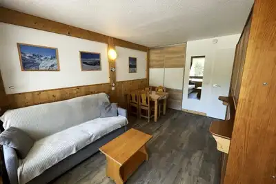 Image de 10m du centre station, 1er étage, balcon, télévision, 24m², Les Menuires