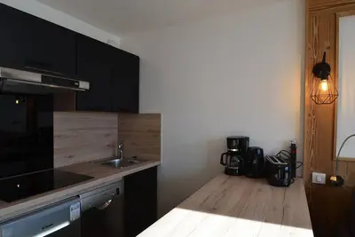 Image de À 10m des pistes de ski, 2ème étage, balcon, télévision, casier à ski, 36m², Les Menuires