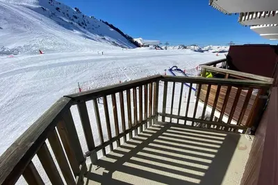 Image de À 10m des pistes de ski, 9ème étage, balcon, télévision, casier à ski, 25m², La Plagne