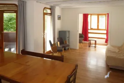 Image de 50m du centre station, 2ème étage, balcon, 55m², Les Orres