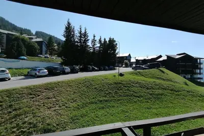 Image de À 100m des pistes de ski, 2ème étage, balcon, télévision, casier à ski, 27m², Montalbert
