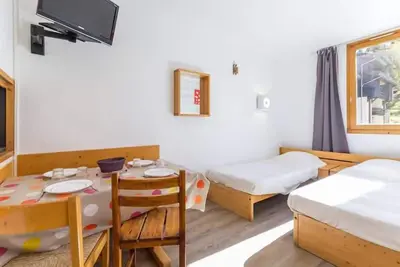 Image de À 50m des pistes de ski, 5ème étage, balcon, télévision, casier à ski, 28m², Montchavin La Plagne