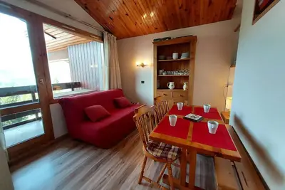 Image de À 50m des pistes de ski, 3ème étage, vue montagne, balcon, télévision, casier à ski, 27m²