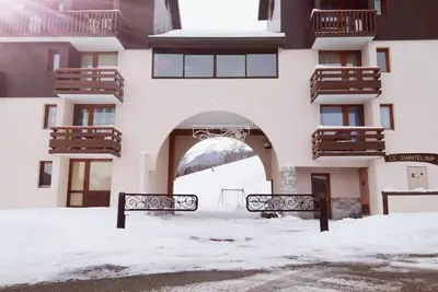 Image de 1er étage, vue pistes de ski, balcon, télévision, casier à ski, 24m², Montalbert