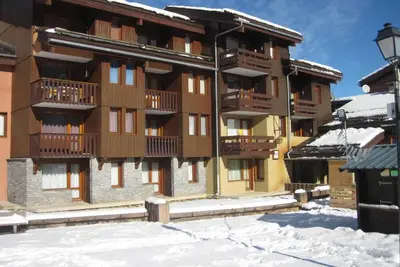 Image de À 50m des pistes de ski, 1er étage, vue montagne, balcon, télévision, casier à ski, 28m²