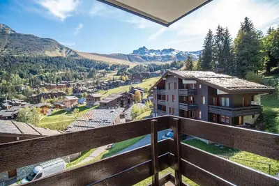 Image de À 100m des pistes de ski, 3ème étage, vue station, balcon, télévision, casier à ski, 27m², Valmorel