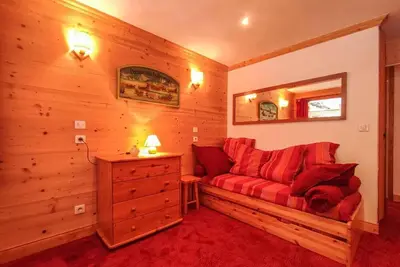 Image de À 300m des pistes de ski, terrasse, télévision, casier à ski, 27m², Valmorel