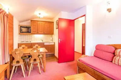 Image de 200m du centre station, remise en forme, piscine, sauna, télévision, casier à ski, 32m², Valfréjus