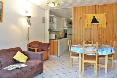 Image de À 10m des pistes de ski, 1er étage, balcon, télévision, casier à ski, 40m², Risoul