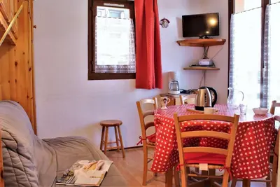 Image de À 50m des pistes de ski, 1er étage, balcon, télévision, casier à ski, 29m², Risoul