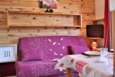 Image de À 50m des pistes de ski, 3ème étage, vue montagne, balcon, télévision, casier à ski, 22m², Risoul