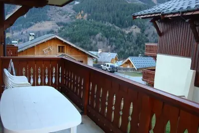 Image de À 100m des pistes de ski, 1er étage, balcon, parking, télévision, casier à ski, 35m²