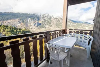 Image de À 350m des remontées, 4ème étage, balcon, télévision, casier à ski, 32m², La Norma