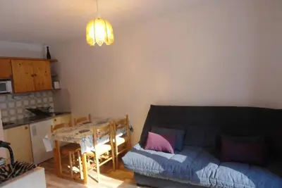 Image de À 130m des pistes de ski, 2ème étage, balcon, parking, télévision, casier à ski, 27m², La Norma