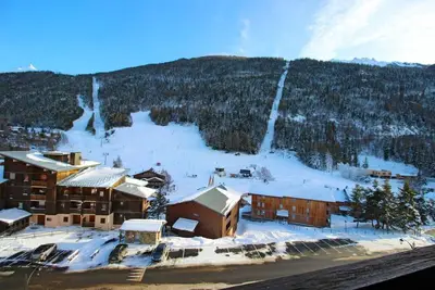 Image de À 250m des pistes de ski, 4ème étage, balcon, télévision, 25m², La Norma
