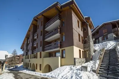 Image de À 100m des pistes de ski, 1er étage, vue vallée, balcon, télévision, casier à ski, 27m²