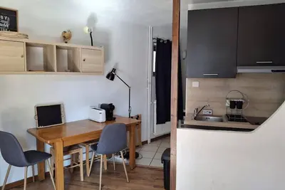 Image de 50m du centre station, 3ème étage, balcon, télévision, 25m², Brides Les Bains