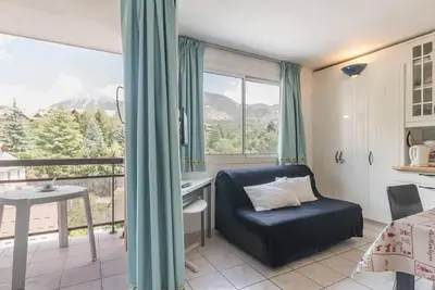 Image de À 150m des pistes de ski, 3ème étage, vue montagne, balcon, télévision, 30m², Serre Chevalier