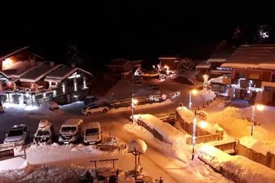 Image de À 50m des pistes de ski, 2ème étage, balcon, télévision, casier à ski, 21m², Champagny-en-Vanoise