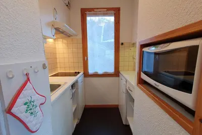 Image de À 100m des pistes de ski, étage -1, vue montagne, balcon, télévision, 36m², Montchavin La Plagne