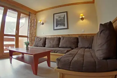 Image de À 240m des pistes de ski, 1er étage, vue montagne, balcon, télévision, casier à ski, 37m², Valmorel