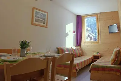Image de À 5m des pistes de ski, 4ème étage, vue montagne, balcon, télévision, casier à ski, 27m², Valmorel