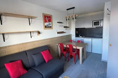 Image de À 50m des pistes de ski, 3ème étage, vue forêt, balcon, casier à ski, 27m², La Tania