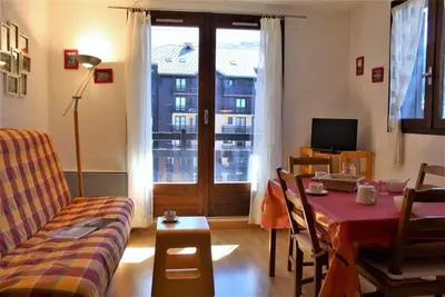 Image de À 50m des pistes de ski, 5ème étage, balcon, télévision, casier à ski, 23m², Risoul